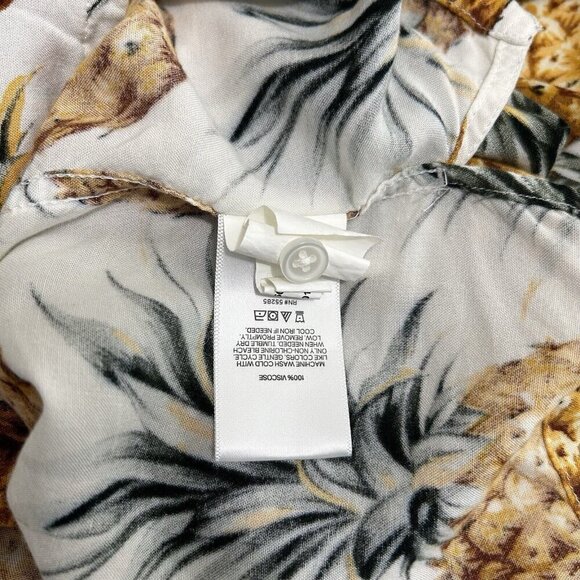 Express Pineapple Novelty Print Shirt Short Sleeve Button-Down Camp Size M - Picture 11 of 12